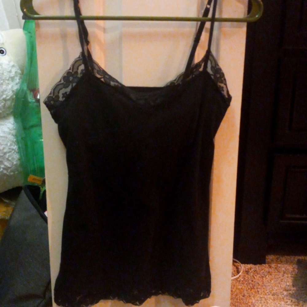Black tanktop